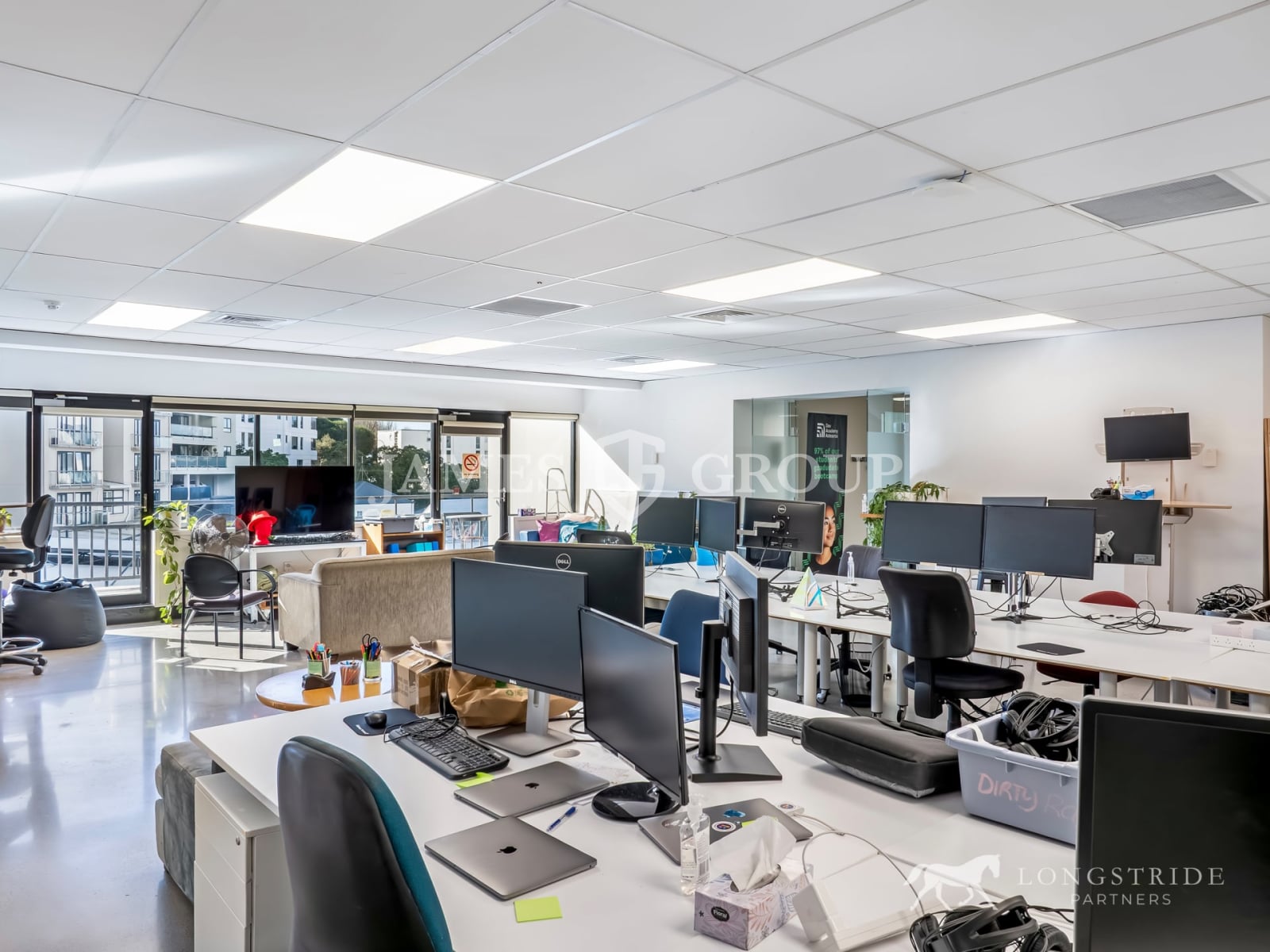 Premium Newmarket Office With Shared Amenities