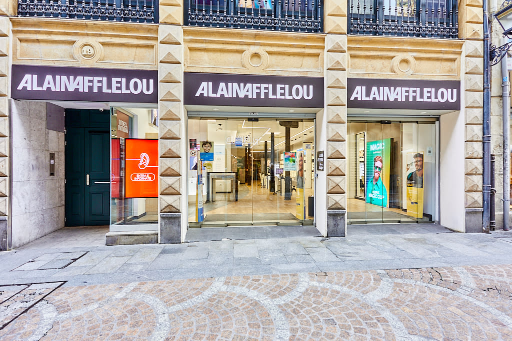 Tienda Óptico C.C SESTAO  locales 12 y 13 - CTRA. BARAKALDO. (POL. IND. IBARZAHARRA) 48910 SESTAO