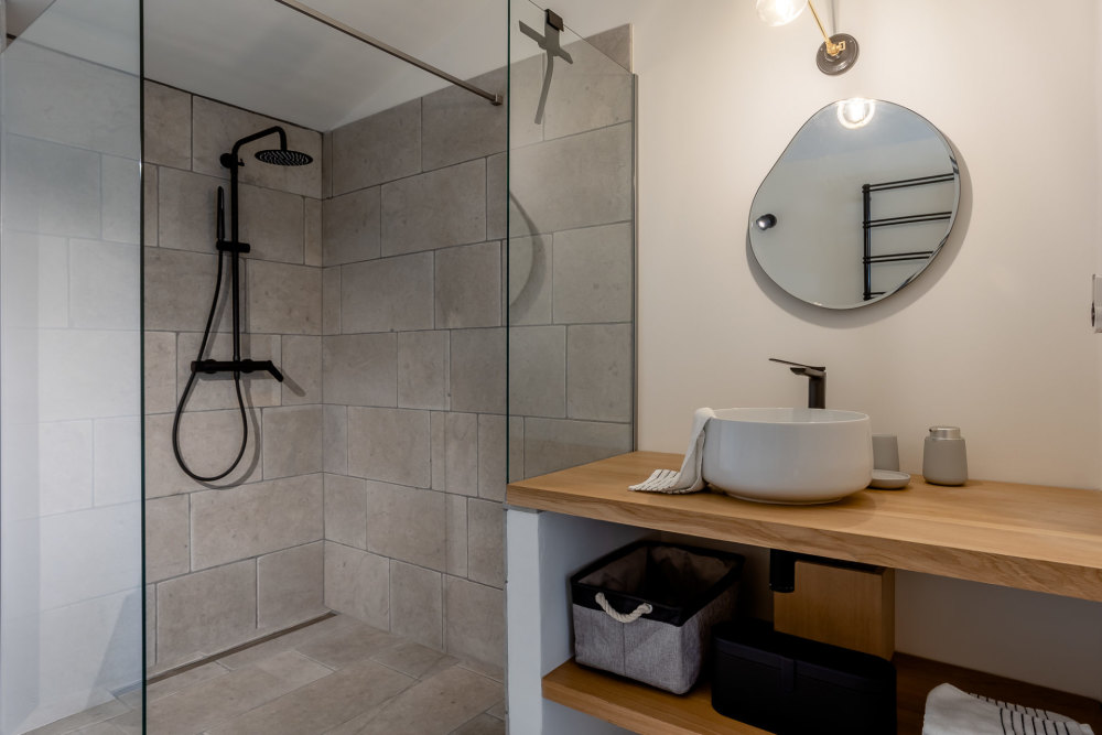 Photographs of Mas la Mirande villa in Provence - Image 35 of 49