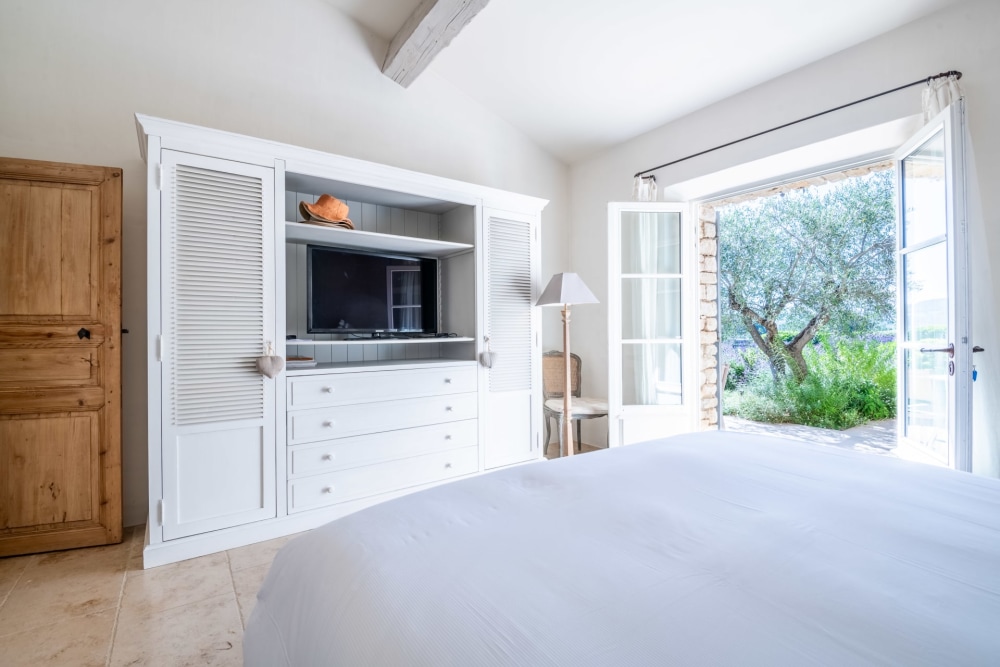 Photographs of Mas des Murets villa in Provence - Image 15 of 48