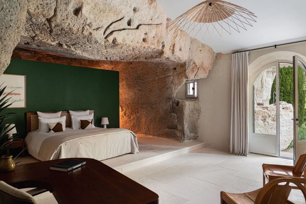 Photographs of Mas du Rocher des Baux villa in Provence - Image 10 of 47