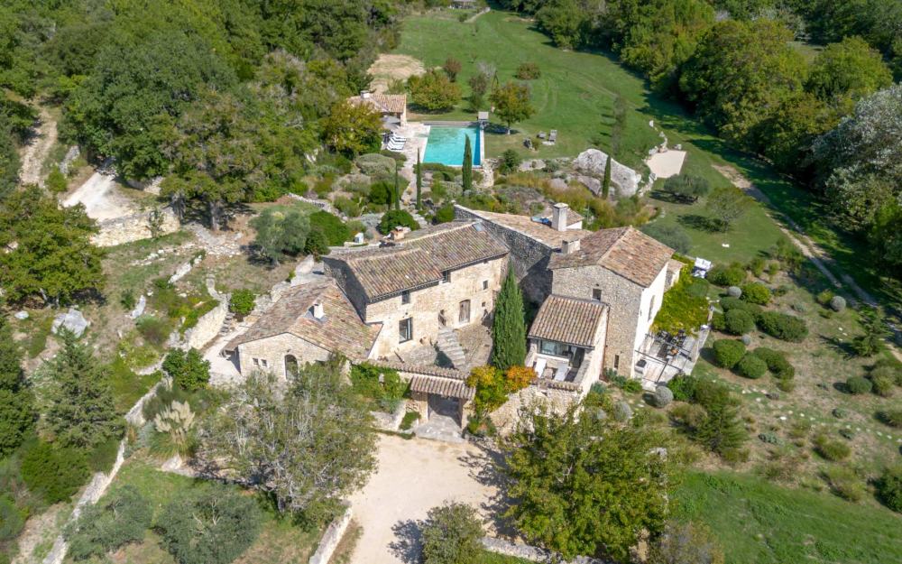 Photographs of Domaine des Saisons villa in Provence - Image 1 of 52