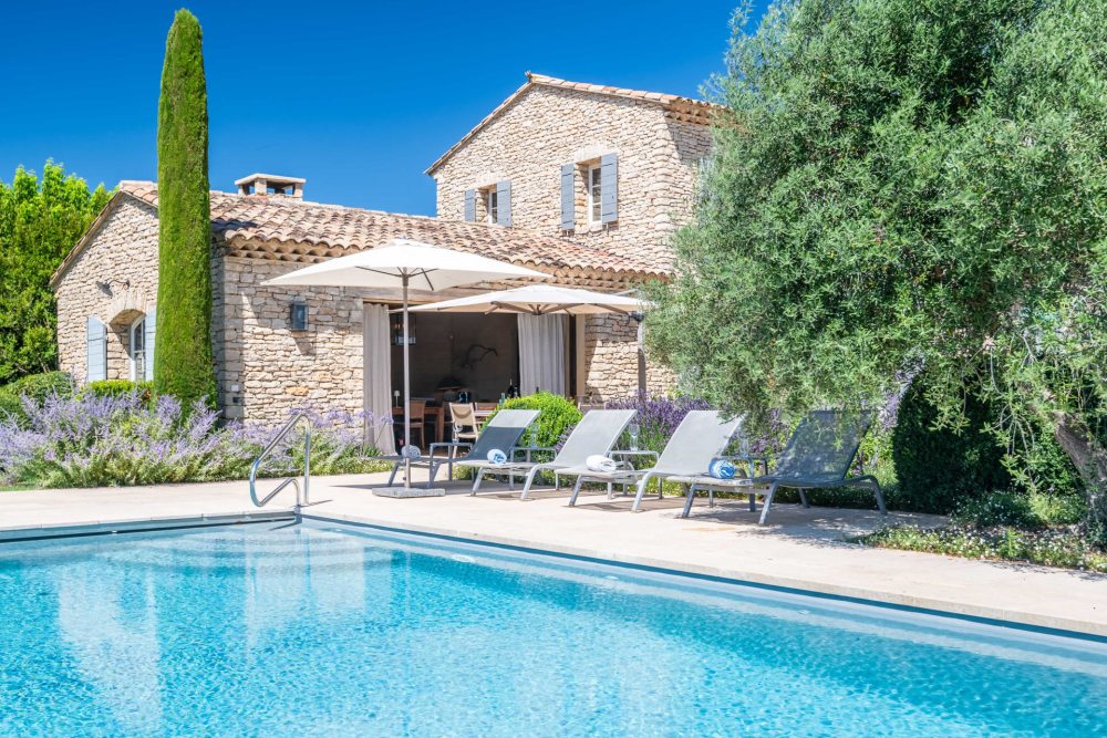 Photographs of Mas des Murets villa in Provence - Image 12 of 48