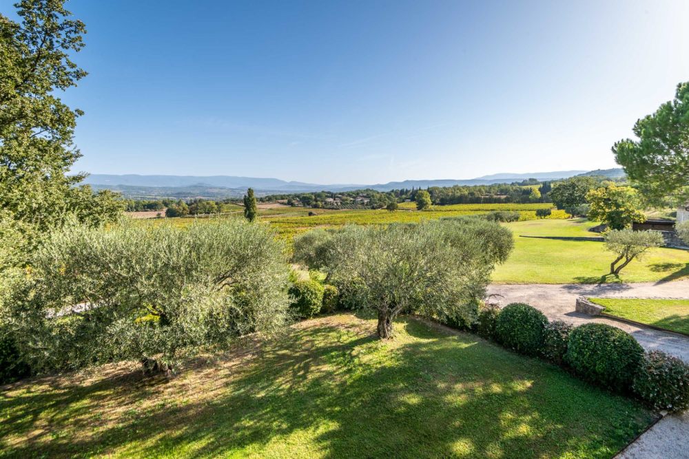 Photographs of Mas de Lacoste villa in Provence - Image 53 of 64
