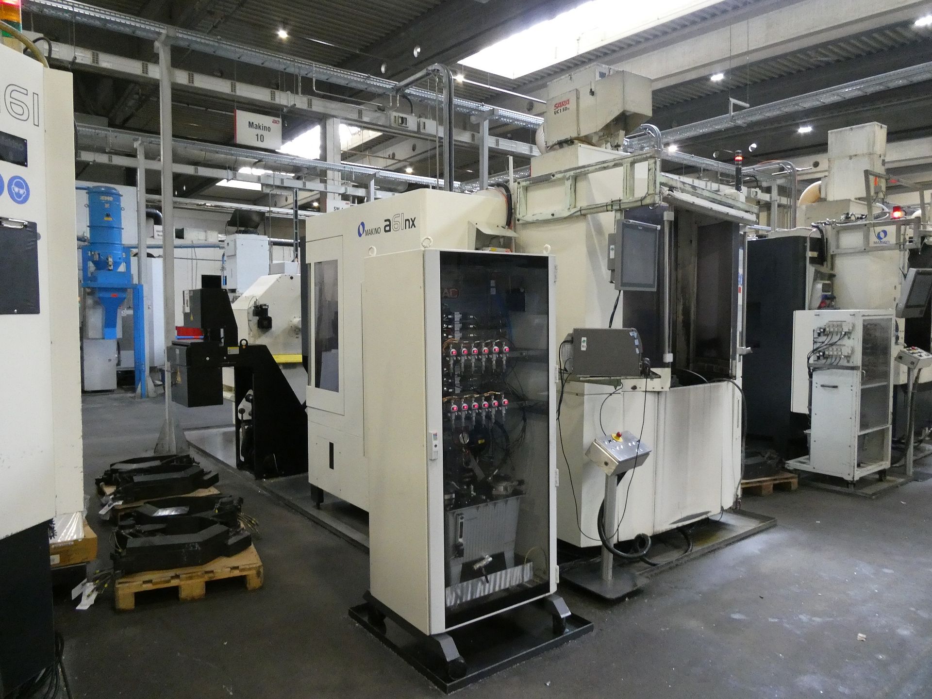 CNC Machining Center-Makino - Image 7
