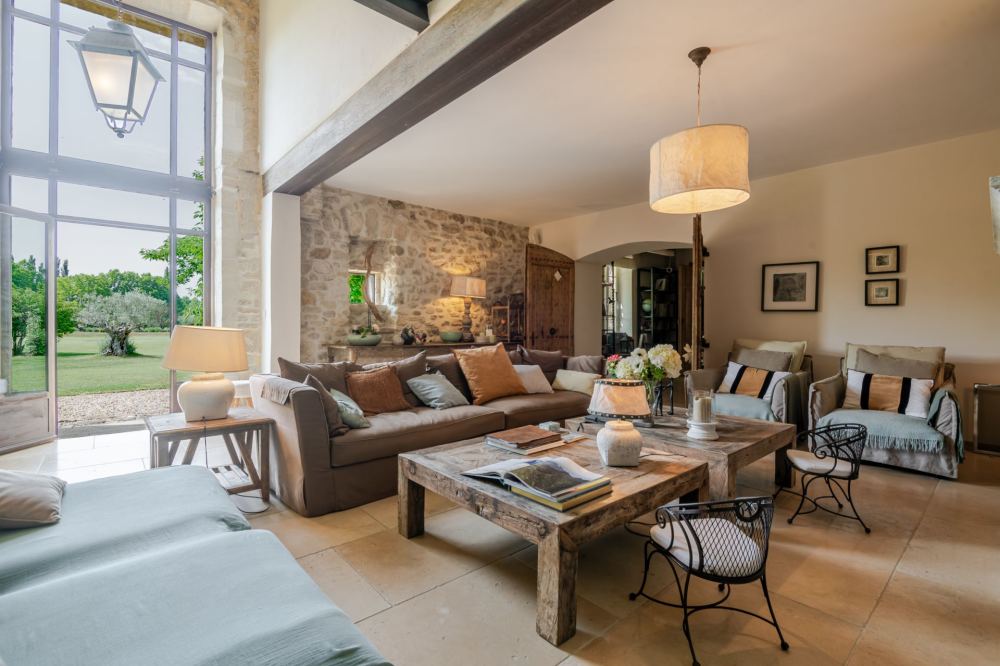 Photographs of Mas de Velorgues villa in Provence - Image 6 of 58