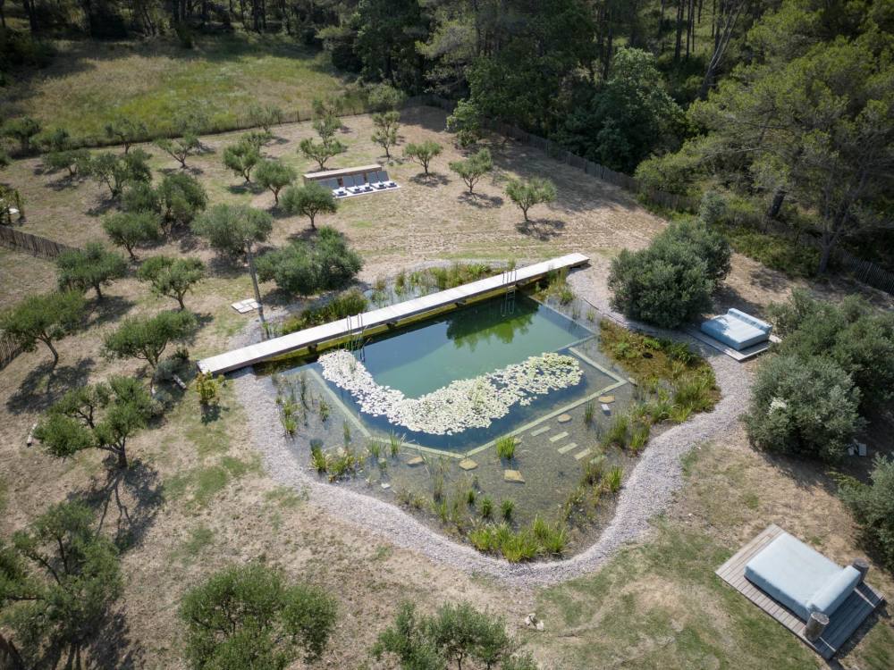 Photographs of Mas des Peintres villa in Provence - Image 17 of 46