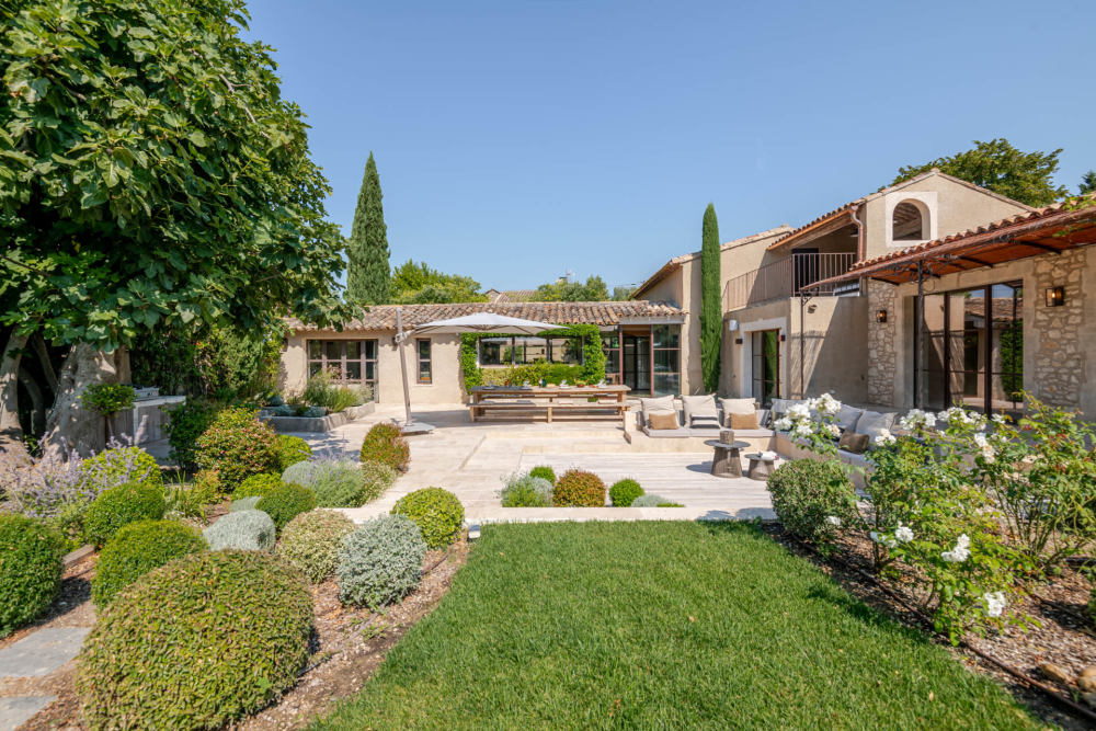 Photographs of Les Jardins d’Eygalières villa in Provence - Image 13 of 42