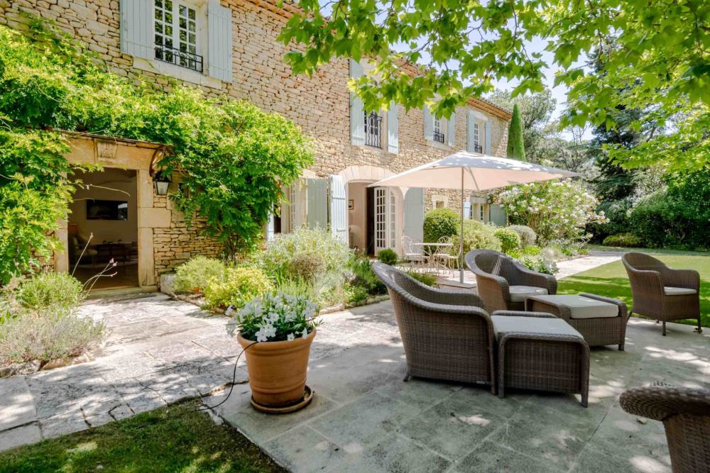 Photographs of Mas des Papillons villa in Provence - Image 18 of 45