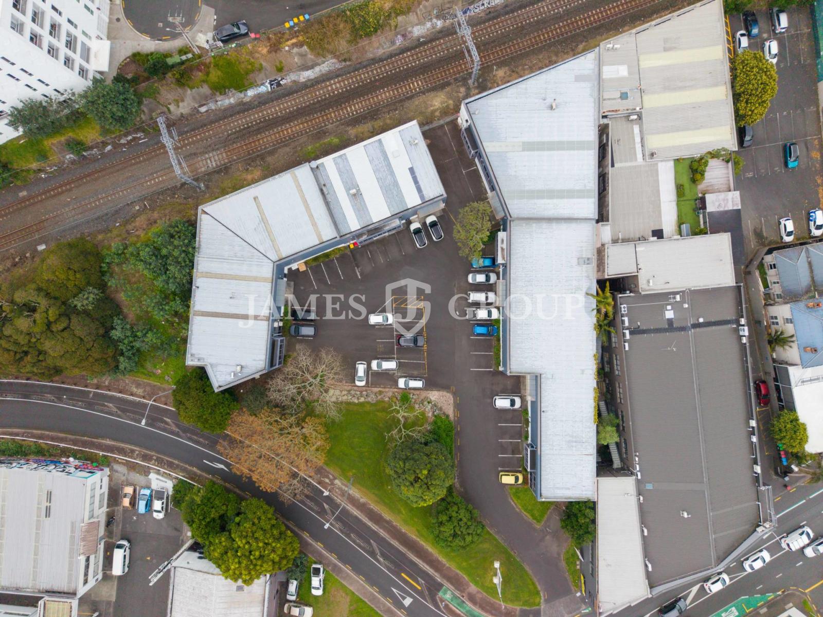 Rare Pristine Open Plan Space In Kingsland