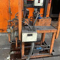 Sample Cutting Saw Station- - Image 2
