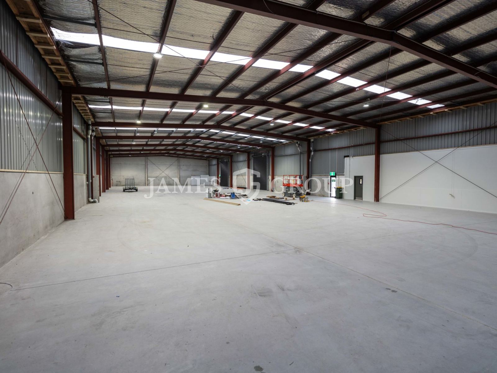 A-grade 1,601m² | Supreme Highway Visibility