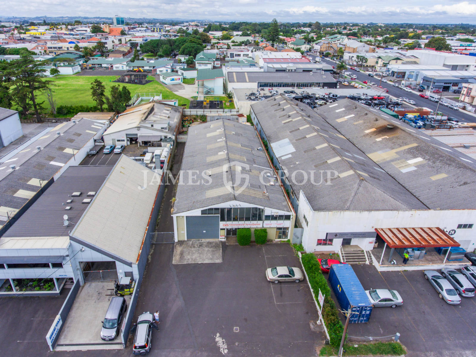 Versatile Industrial With Dual Yard And Gantry
