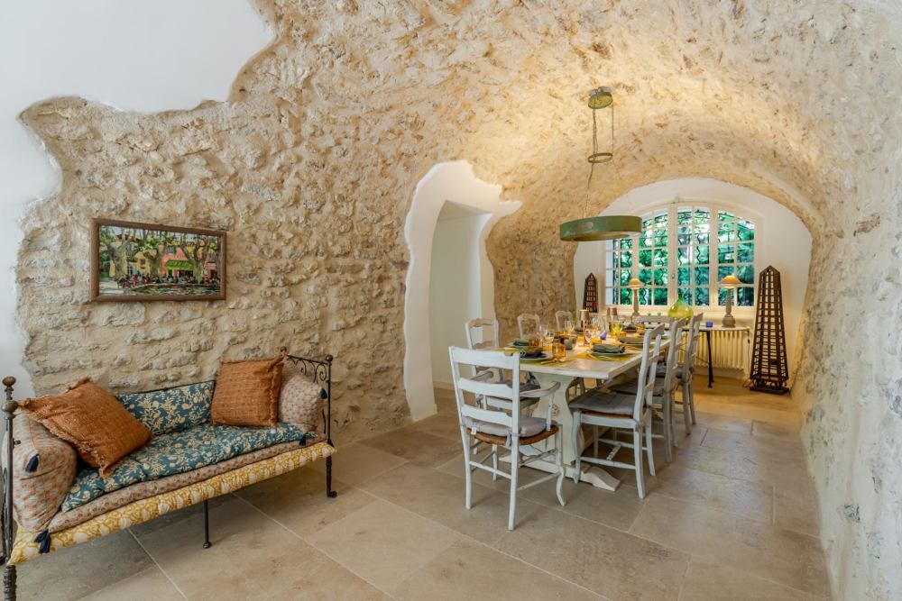 Photographs of Mas de l’Ermitage villa in Provence - Image 10 of 39