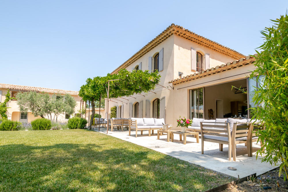 Photographs of Bastide de Blanche villa in Provence - Image 6 of 60