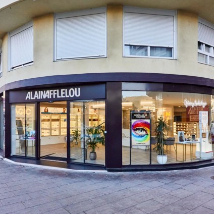 Tienda Óptico Avenida Cantarrana, 29 27861 Viveiro