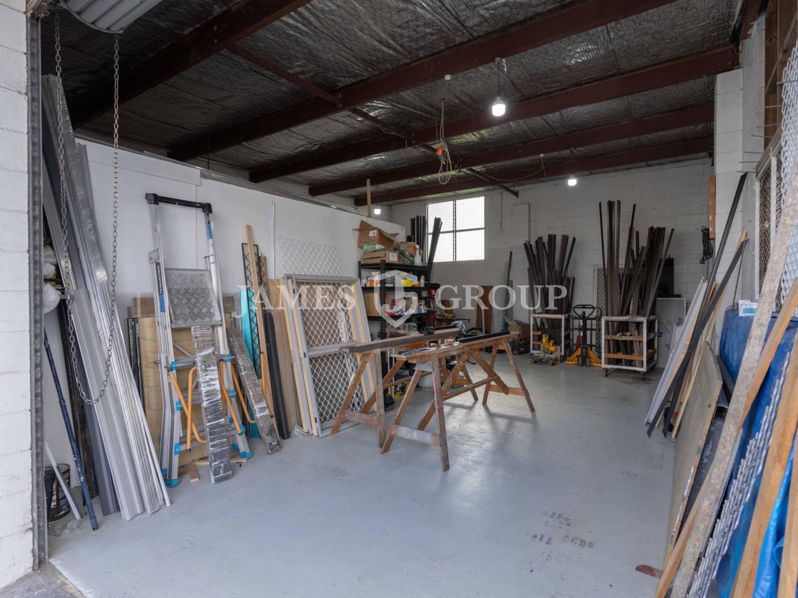 90sqm Wiri Industrial With Large Car Parks