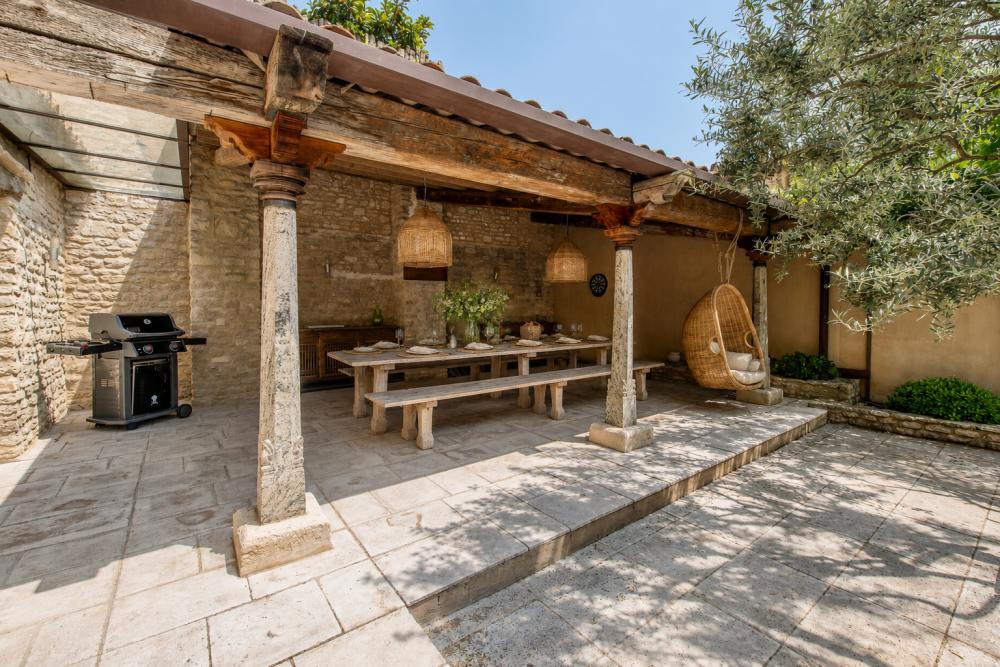 Photographs of Mas de la Reine villa in Provence - Image 31 of 41