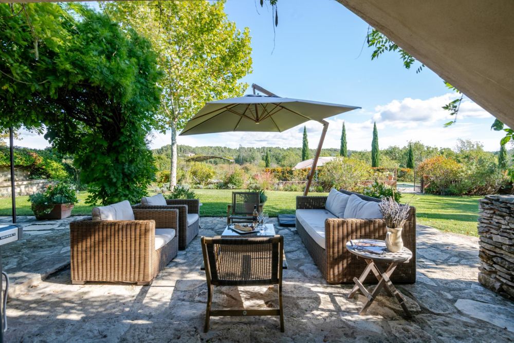 Photographs of Le Relais villa in Provence - Image 3 of 43