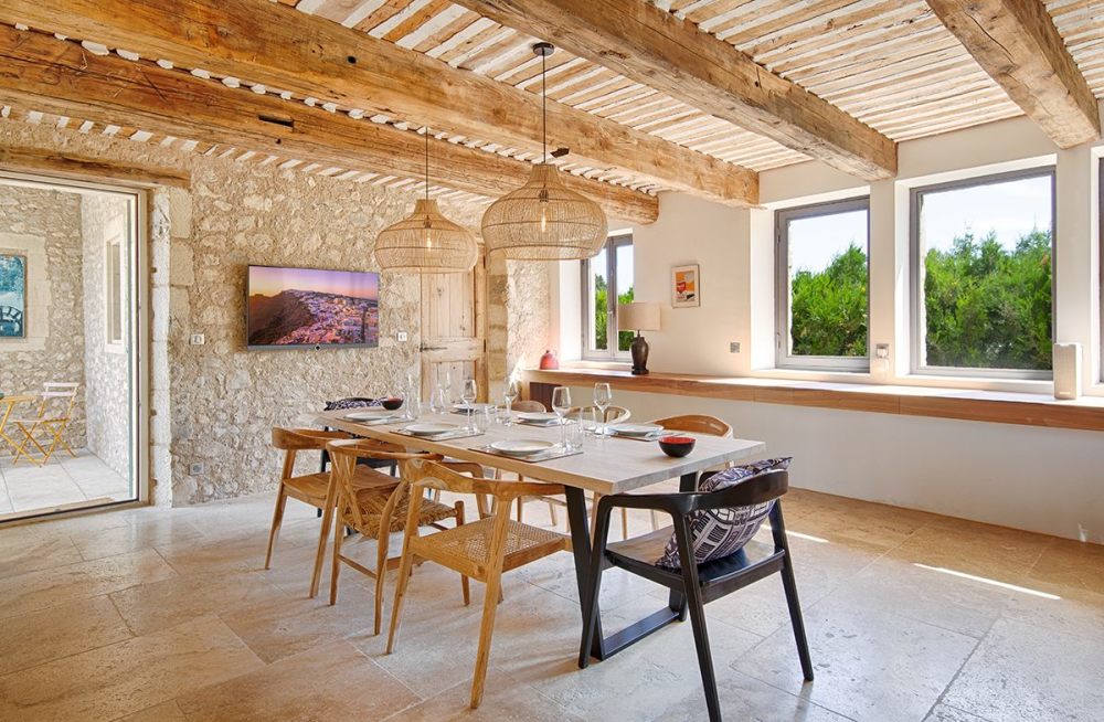 Photographs of Mas de Isa villa in Provence - Image 12 of 41