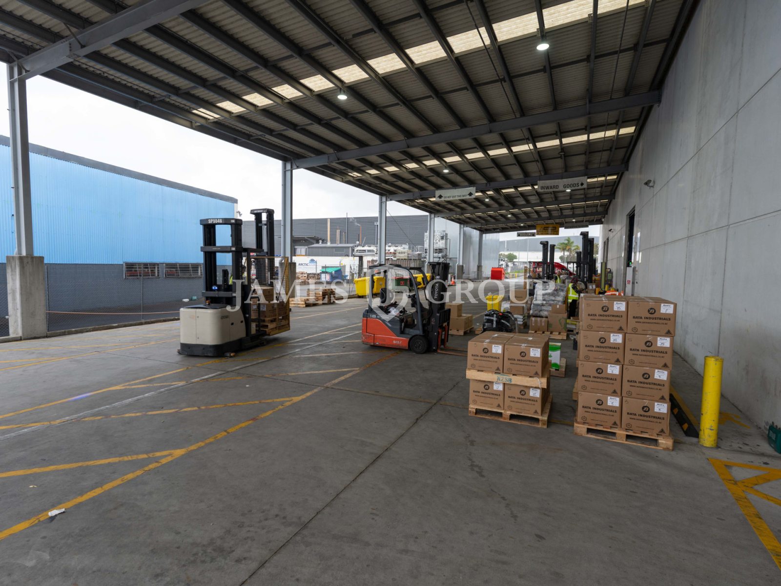 Premium Dual-access Industrial With Drive-through