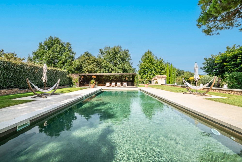Photographs of Mas du Milan villa in Provence - Image 45 of 50