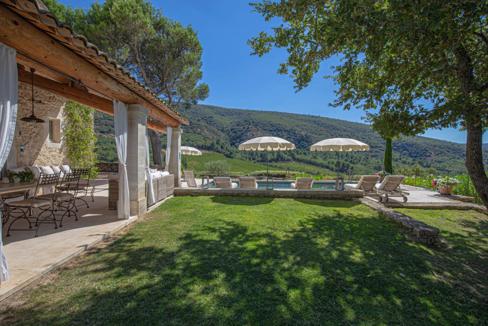 Photographs of Mas de Monvert villa in Provence - Image 22 of 34