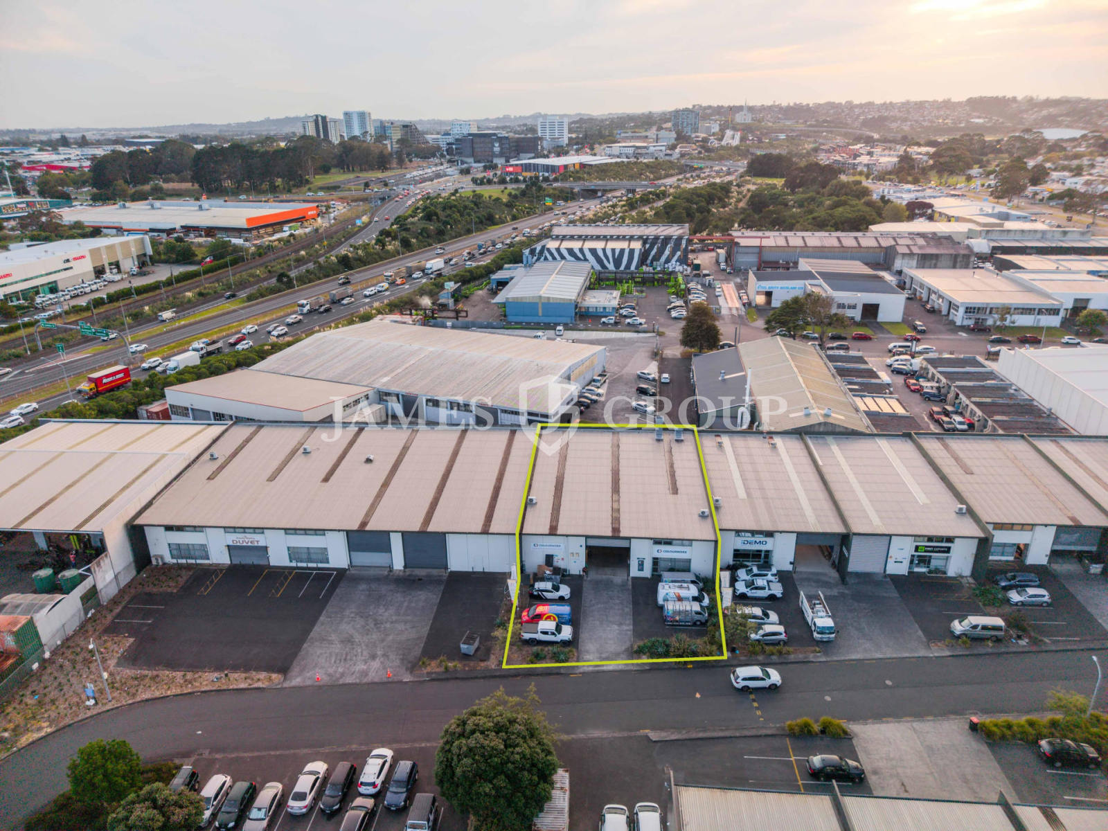 Own A Versatile 635m² Industrial Property | Wiri