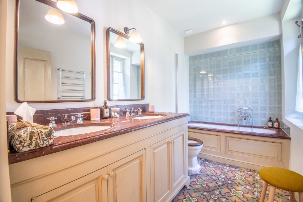 Photographs of Mas des Pierres villa in Provence - Image 25 of 60