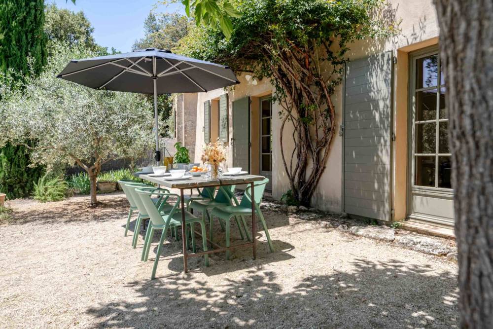 Photographs of Mas Rustrel villa in Provence - Image 16 of 26
