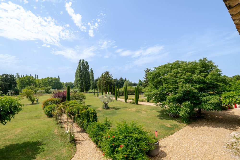 Photographs of Mas de Velorgues villa in Provence - Image 3 of 58