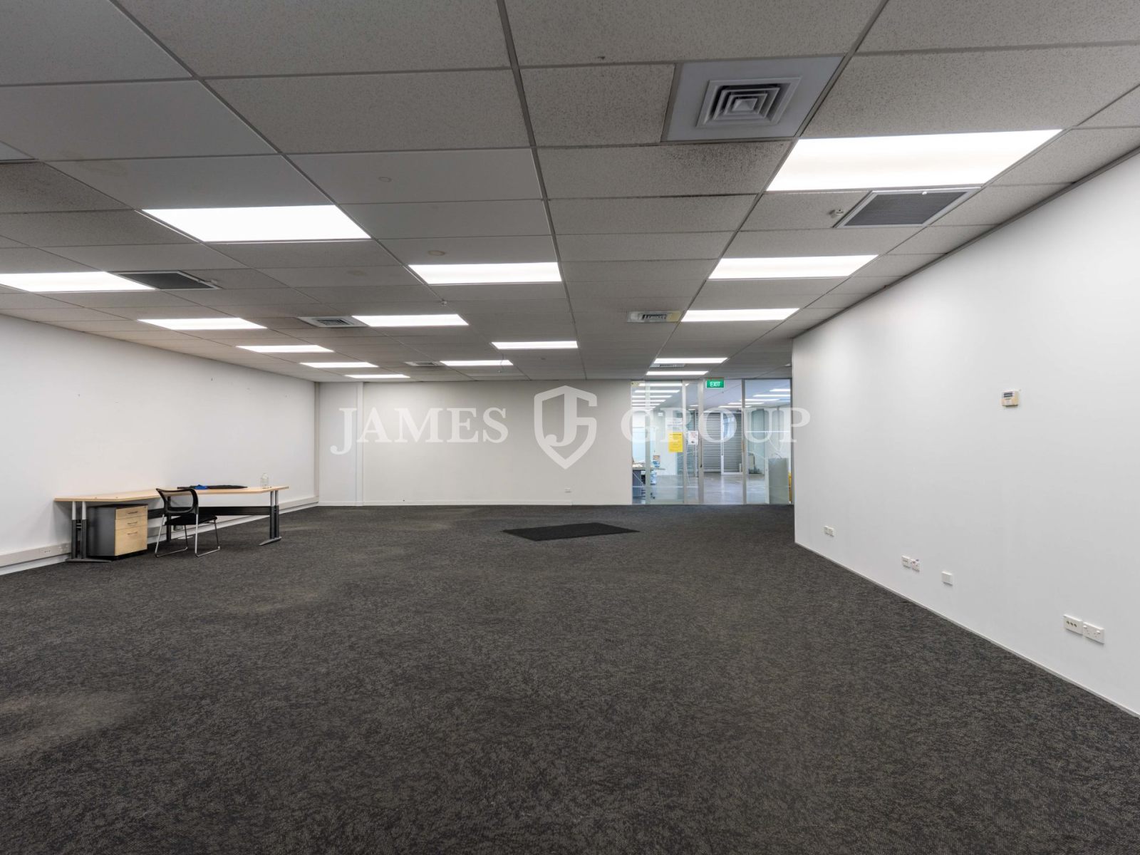 600sqm Kingsland Office With Roller Door