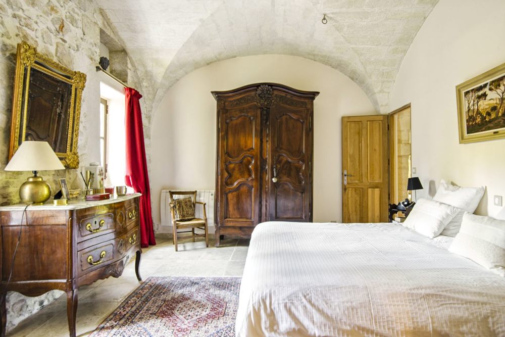 Photographs of Mas de Montolivet villa in Provence - Image 13 of 42