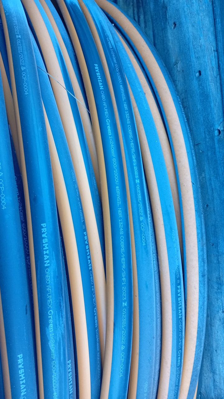 Prysmian Afumex Green Flexible Cable 1KV 1x1c 240mm² 1000m
