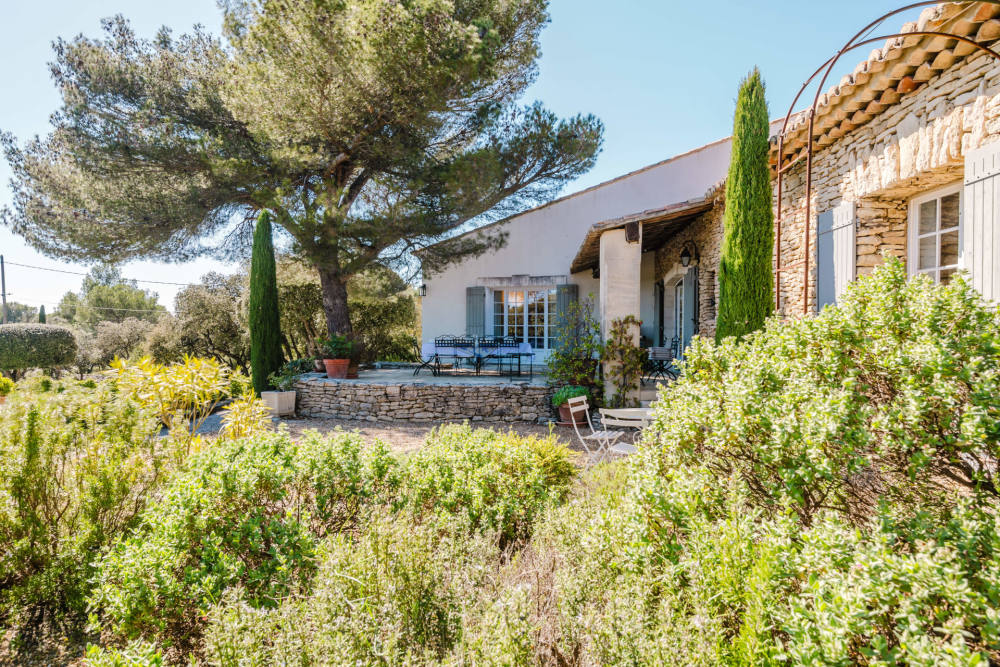 Photographs of Mas des Imberts villa in Provence - Image 3 of 48