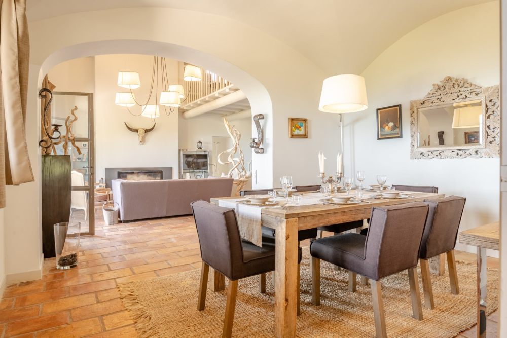 Photographs of Mas Bonheur villa in Provence - Image 7 of 32