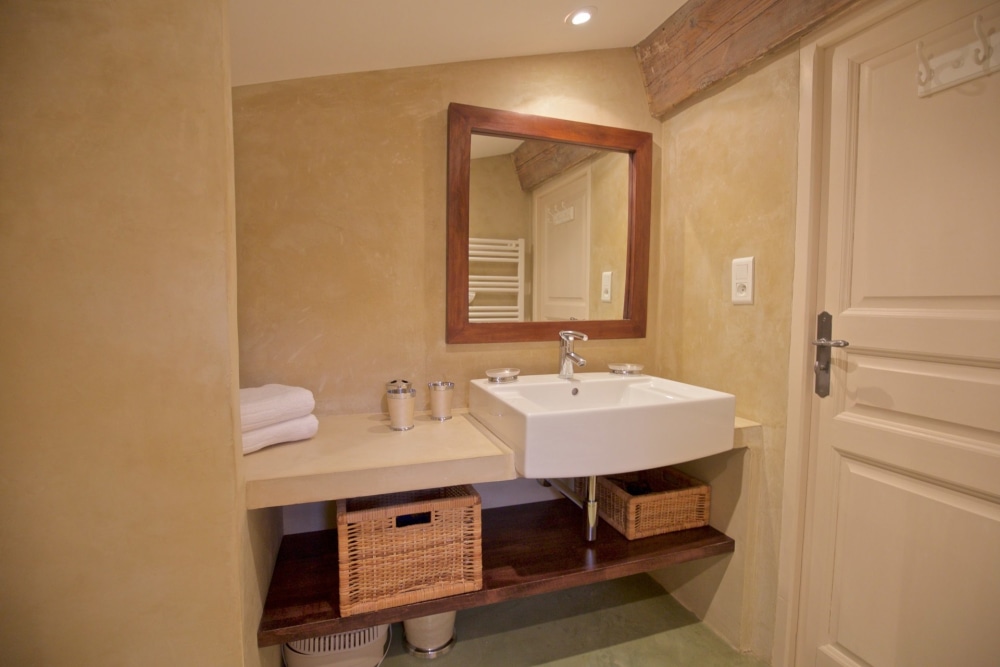 Photographs of A Laise en Provence villa in Provence - Image 19 of 25