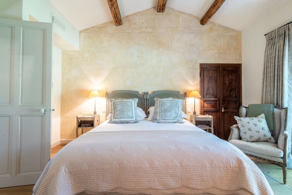 Photographs of Mas du Cardinal villa in Provence - Image 24 of 49