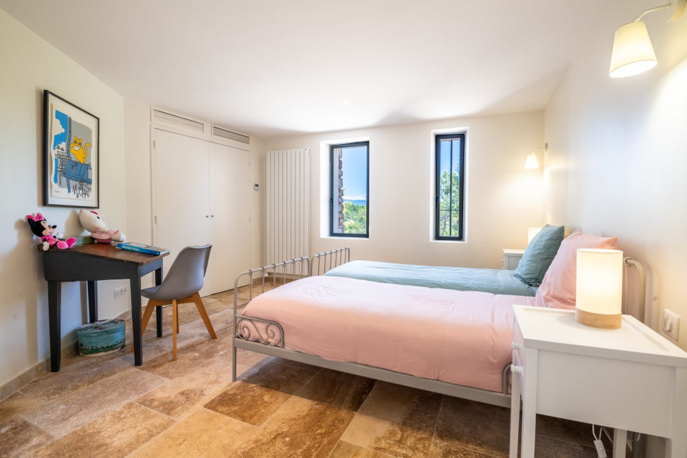Photographs of Villa Infinity villa in Provence - Image 41 of 57