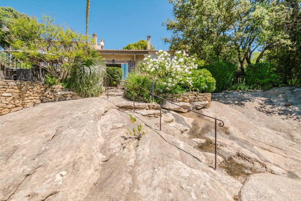 Photographs of Mas des Rocailles villa in Provence - Image 35 of 41