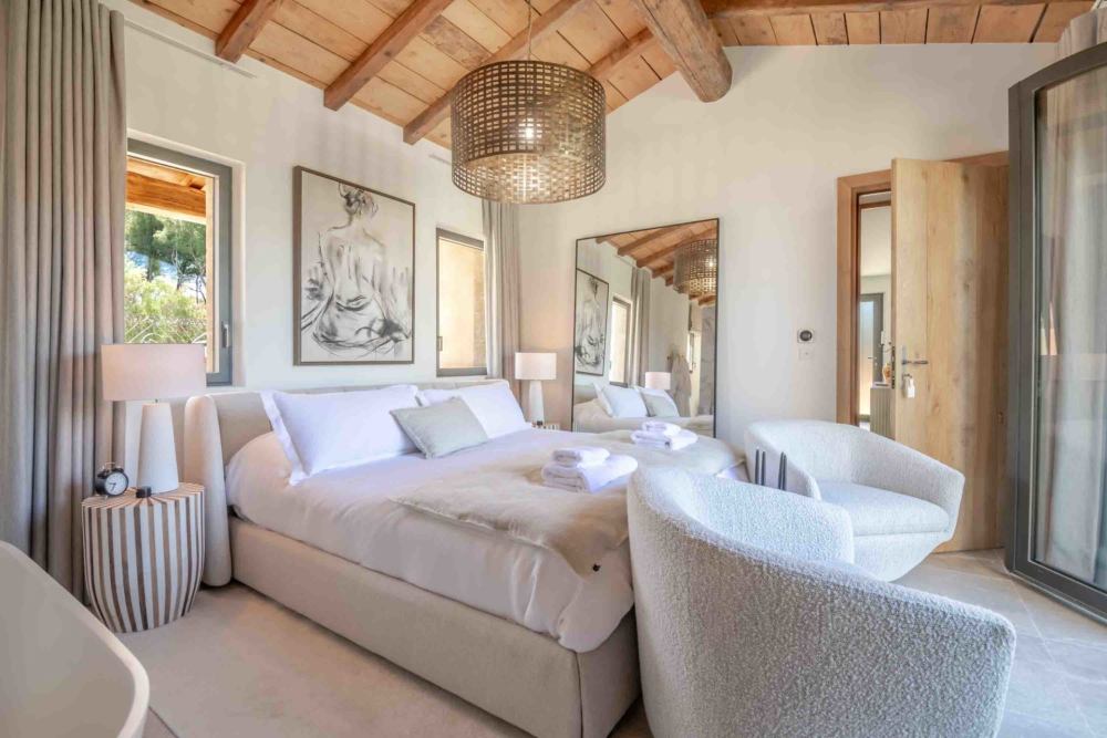 Photographs of New! Mas Mémoires villa in Provence - Image 26 of 49