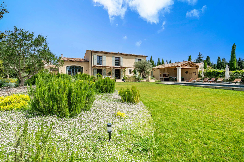 Photographs of Mas Mirabelle villa in Provence - Image 20 of 43