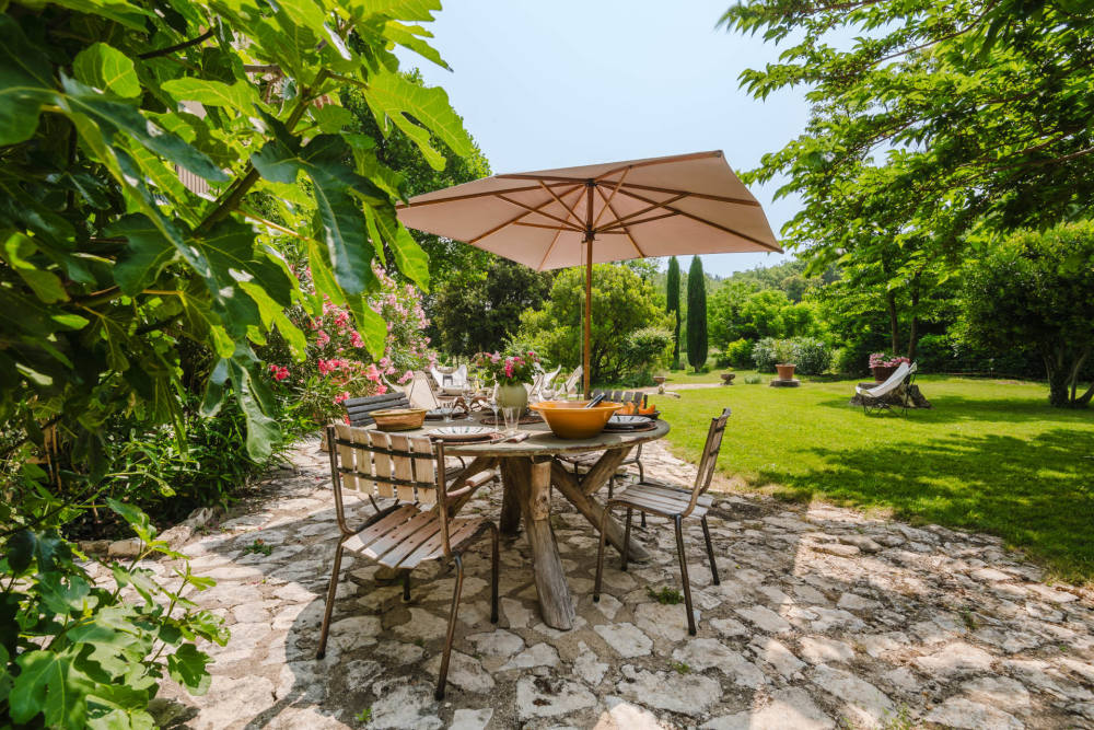 Photographs of Mas des Bleuets villa in Provence - Image 23 of 44