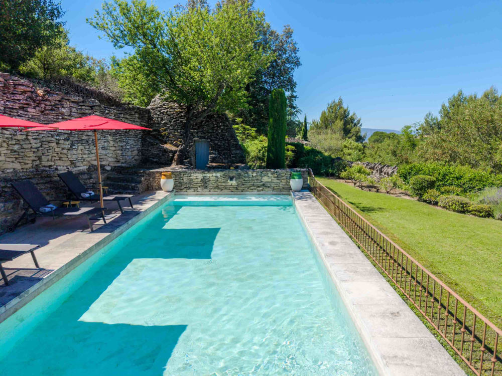 Photographs of Le Repaire de Gordes villa in Provence - Image 2 of 28