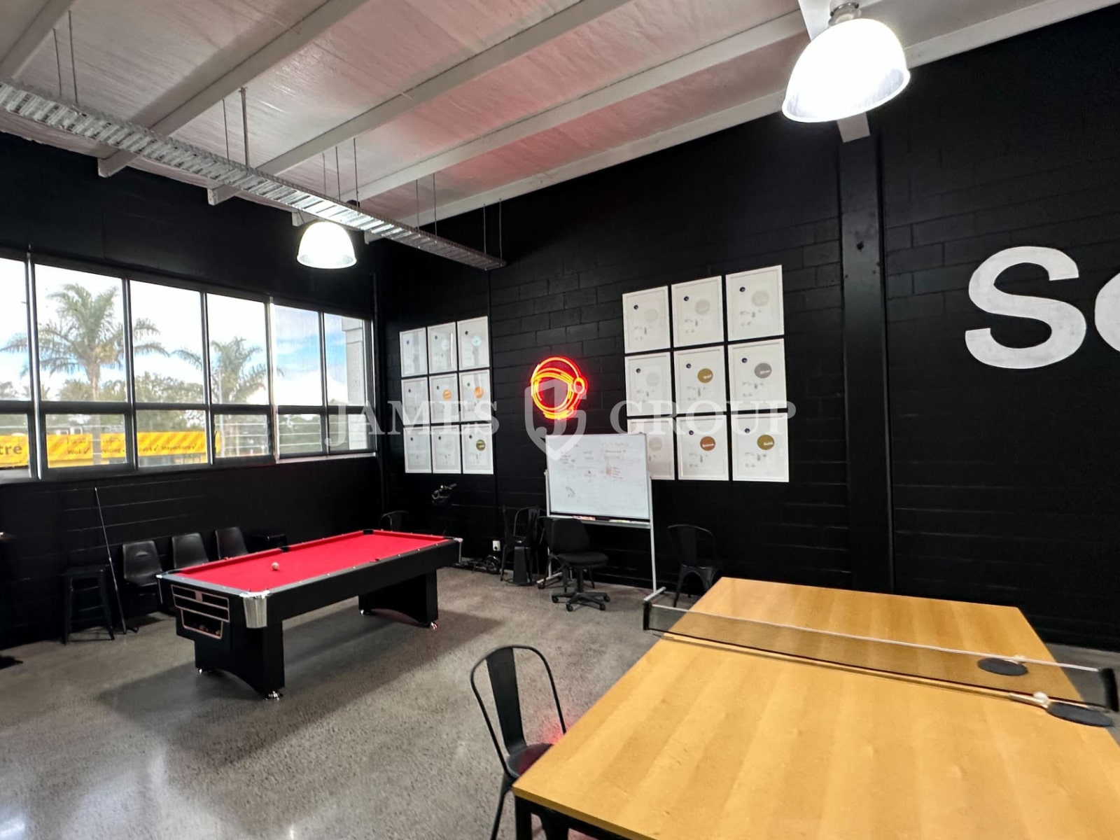 Modern Fitted Office And Extensive Amenities