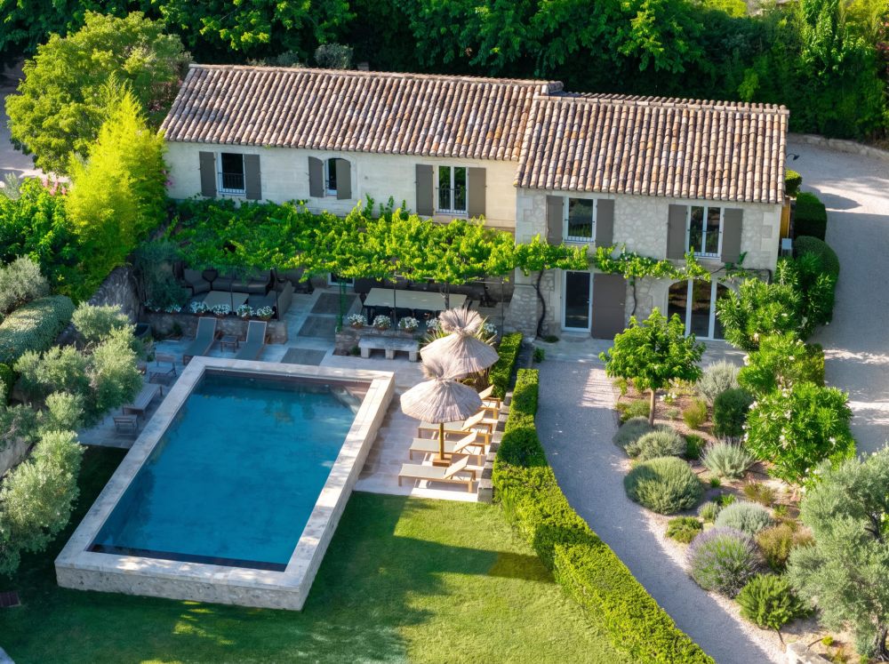 Photographs of Mas des Charmes villa in Provence - Image 35 of 39