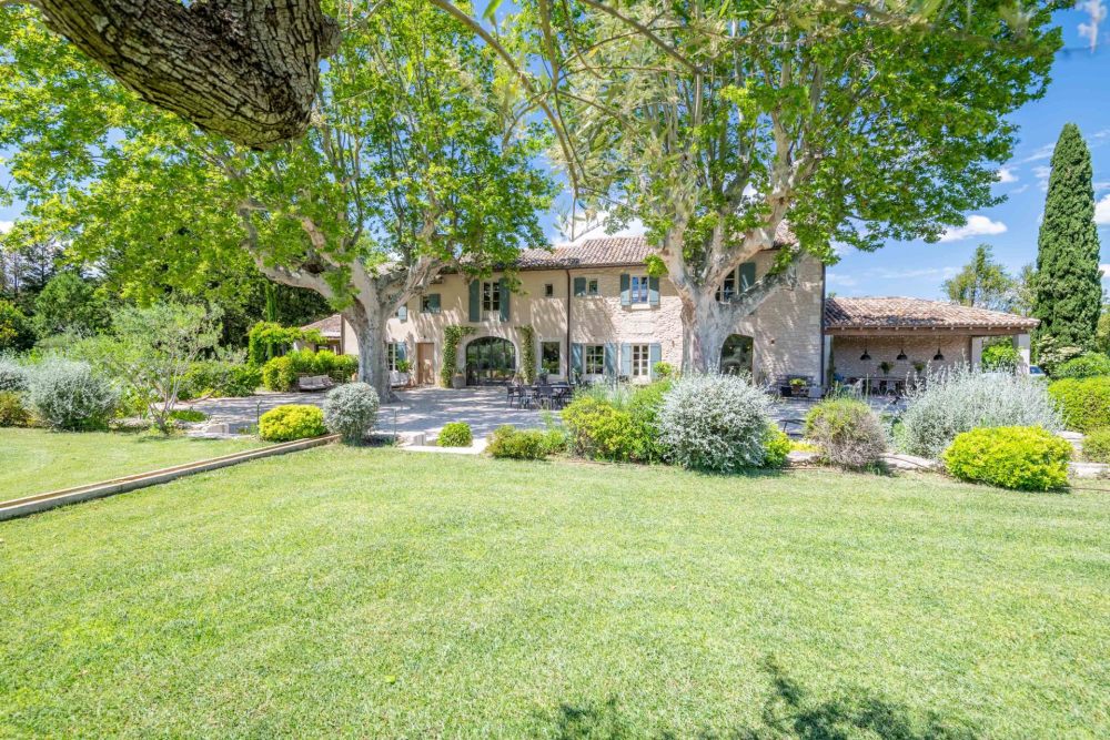 Photographs of Mas Le Nectar villa in Provence - Image 2 of 53