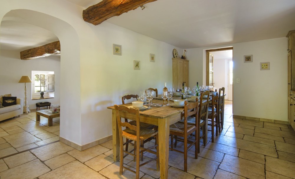 Photographs of Mas de Manebit villa in Provence - Image 9 of 30