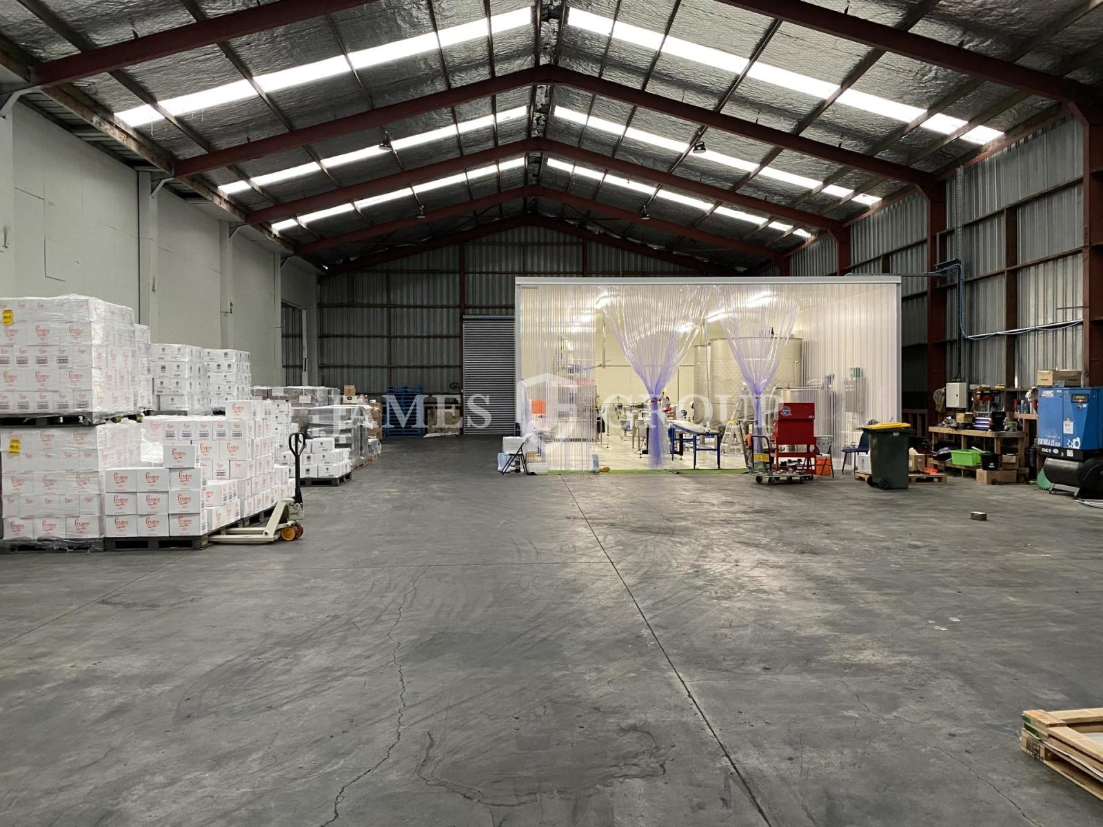 600sqm High Stud Industrial With Yard!
