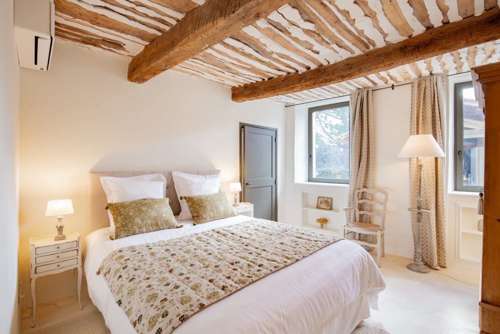 Photographs of Bastide du Baron villa in Provence - Image 14 of 50